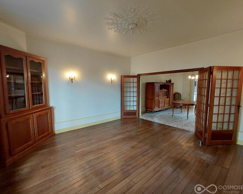 Maison bourgeoise de 182 m² avec jardin et garage - 20260328 133041