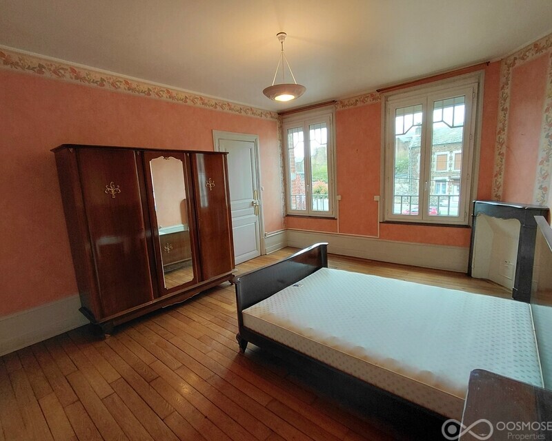 Maison bourgeoise de 182 m² avec jardin et garage - 20260328 132444