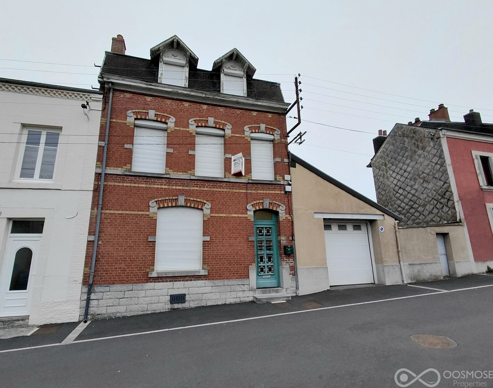 Maison bourgeoise de 182 m² avec jardin et garage - 20260329 191718 1 