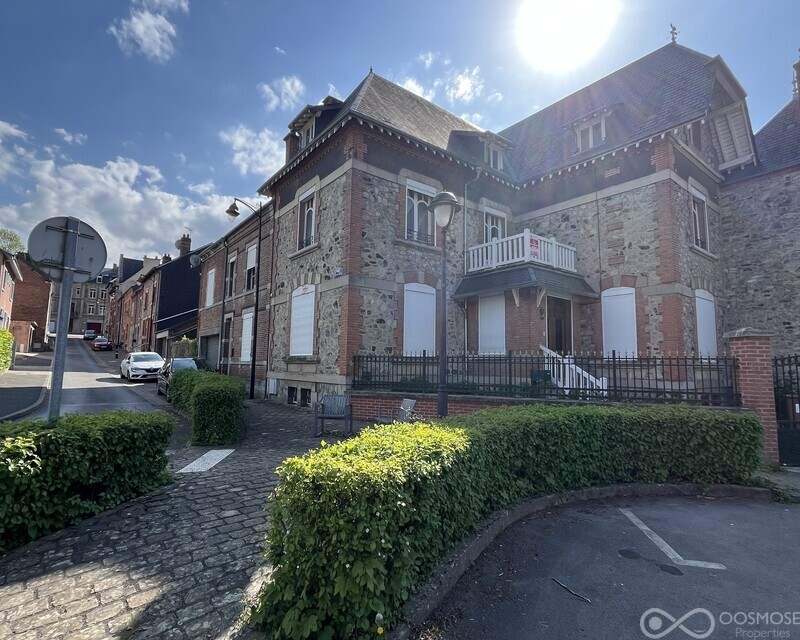 Bien d'exception avec grand jardin et garage - Img 5280