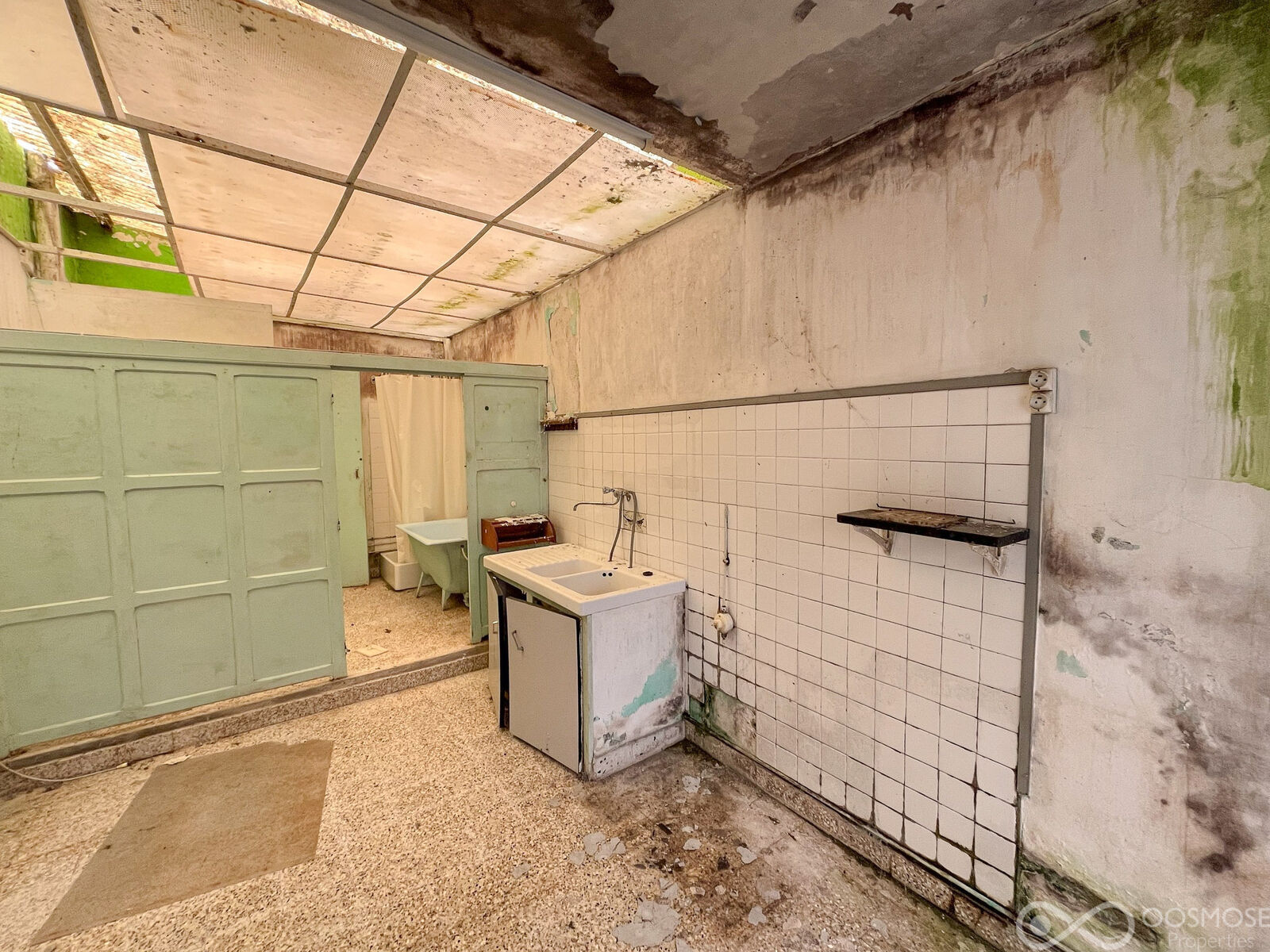 Maison complètement à rénover - Glc-3
