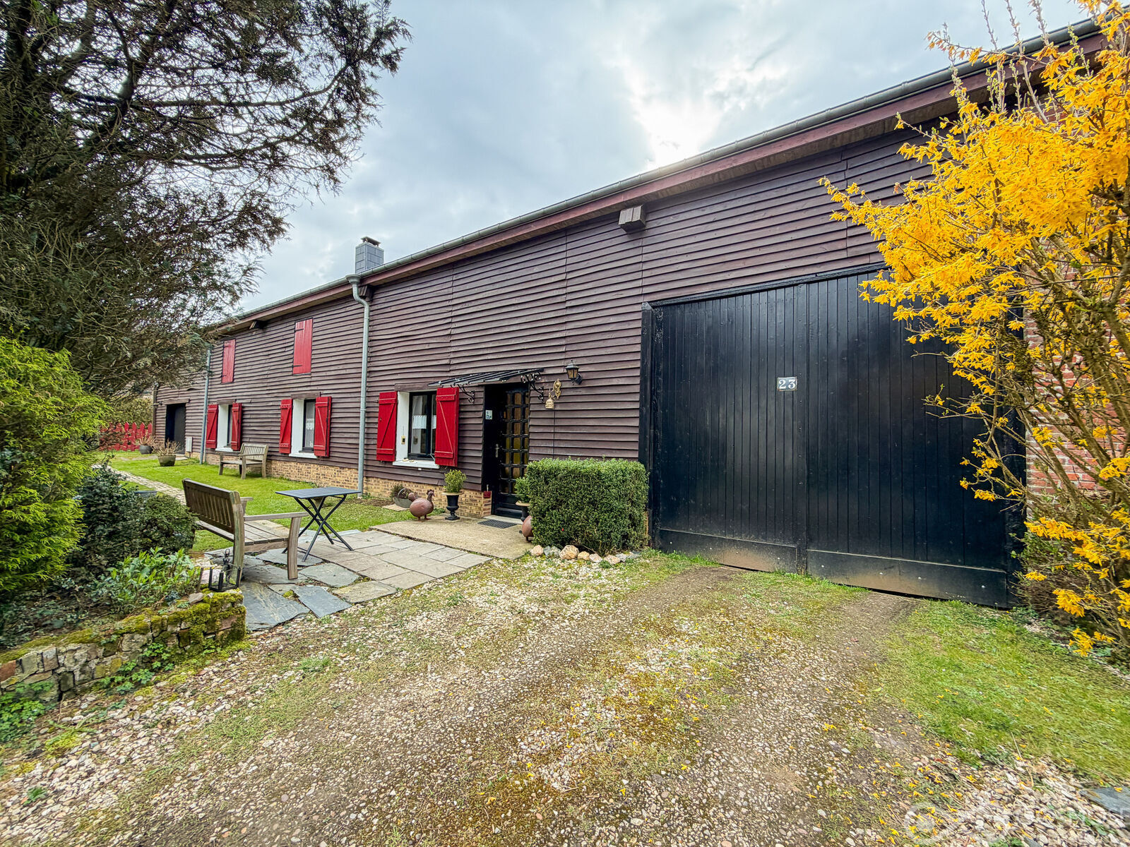 Charmante longère de plain-pied sur 5000 m² de jardin. - Sans titre-26