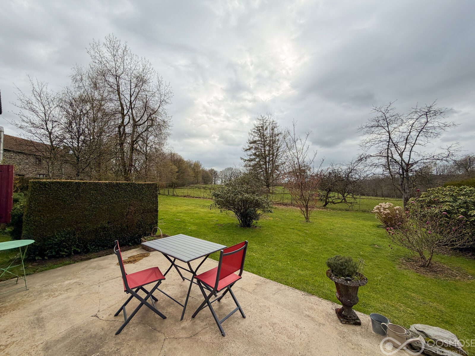 Charmante longère de plain-pied sur 5000 m² de jardin. - Sans titre-20