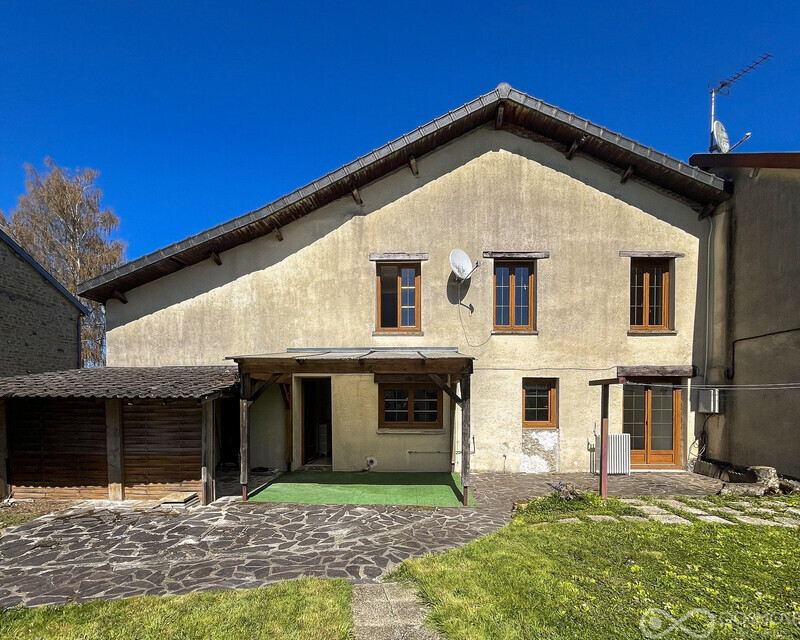 Maison de caractère avec jardin et grand garage - Glc-25