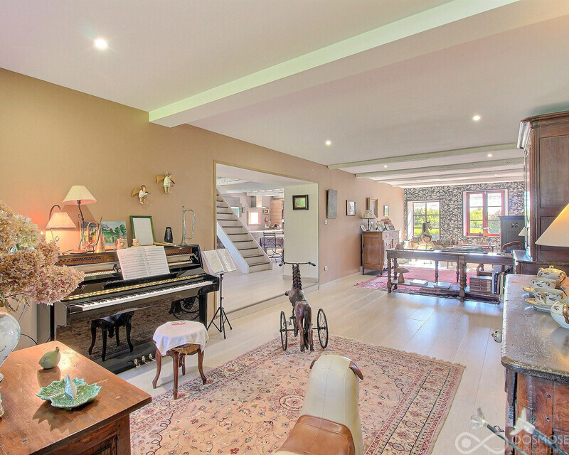 Belle propriété av 6.390m² de terrain et maison en pierre - Final-5