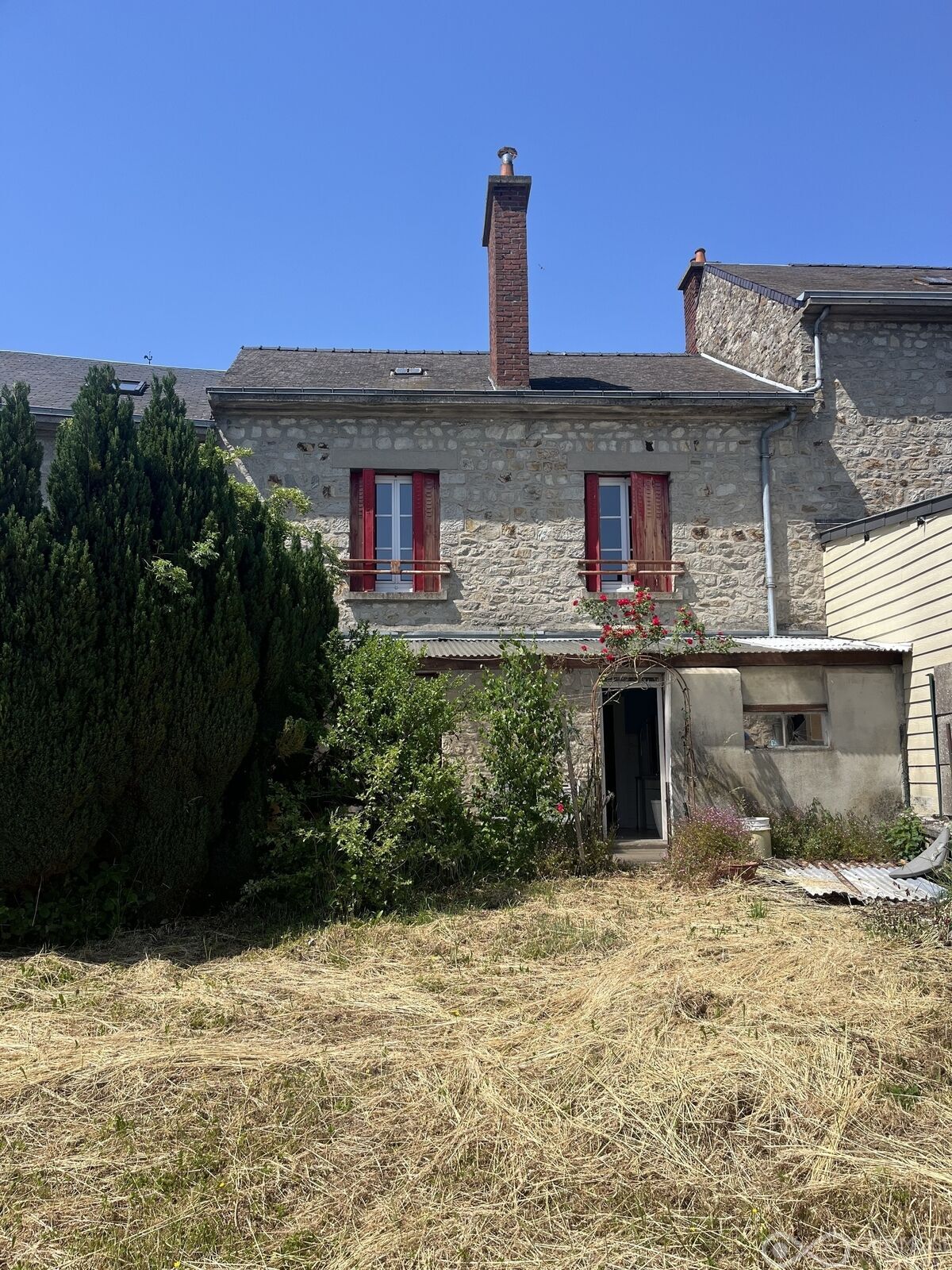 Maison de caractère en plein centre du joli village d'Hargnies - Img 5761