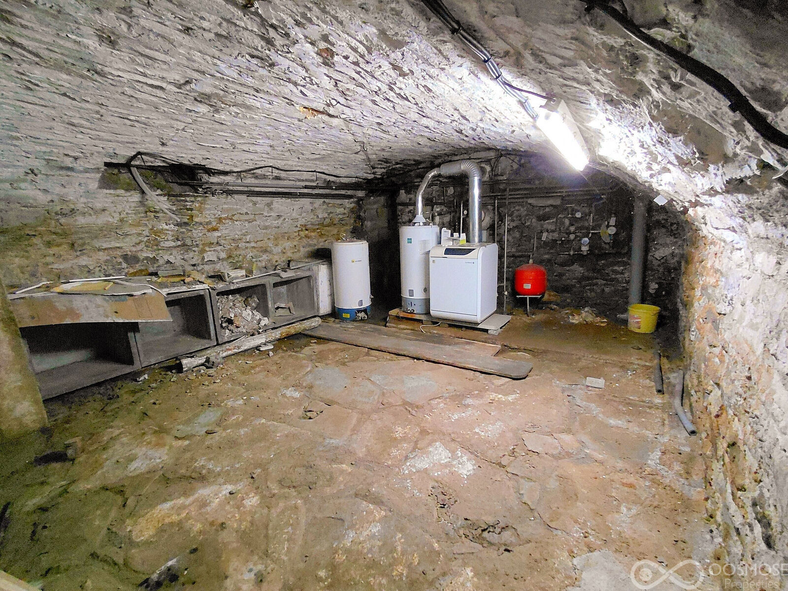 Immeuble mixte de 2 appartements et d'1 local commercial - Final-109