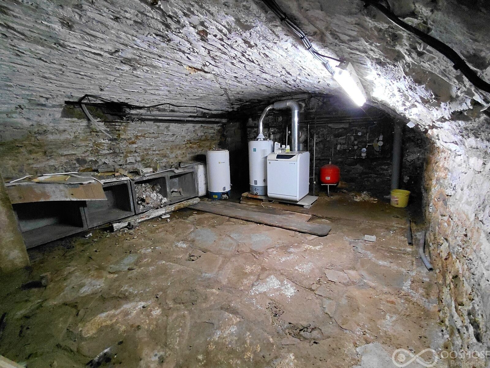 Immeuble mixte de 2 appartements et d'1 local commercial - 8
