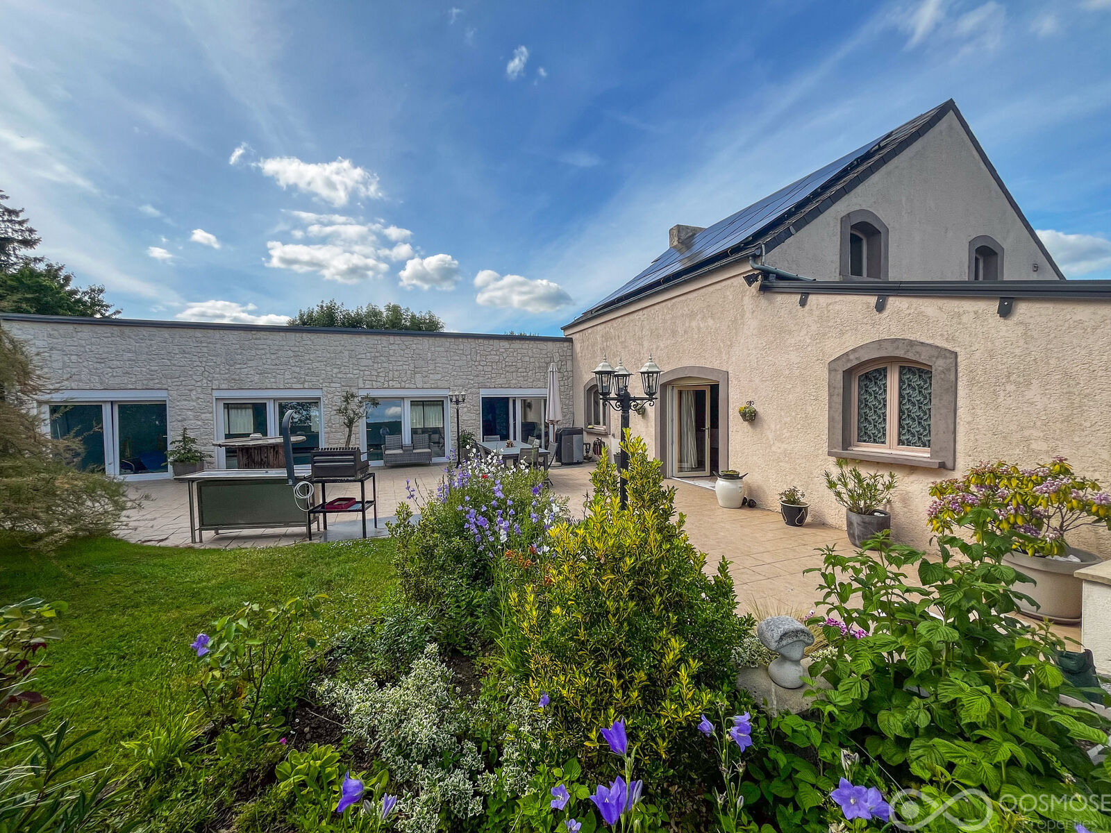 Superbe maison avec piscine intérieure - Final-27
