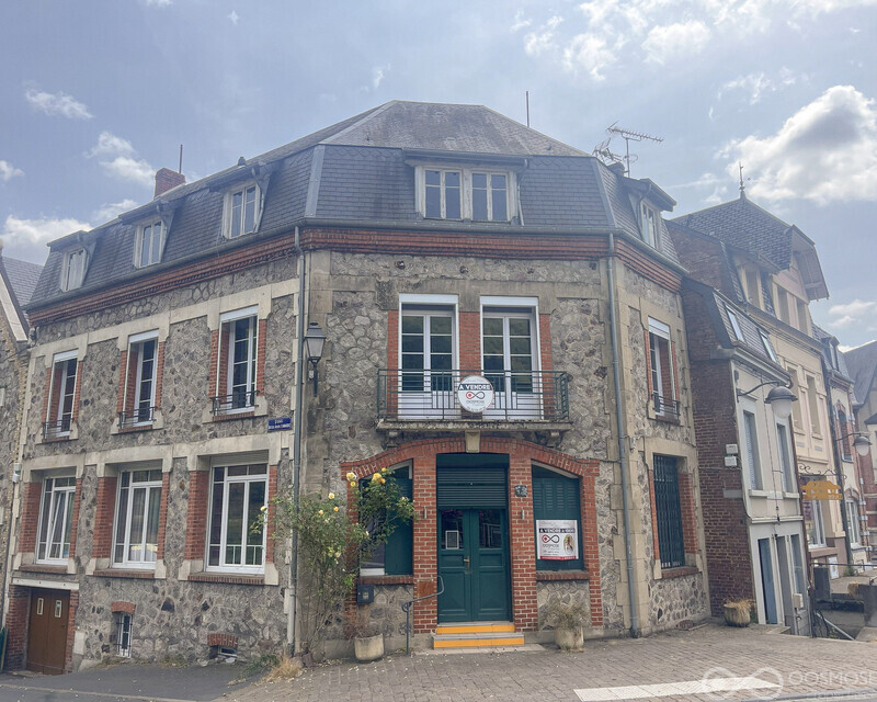 Belle opportunité pour cette grande maison située au bord de la Meuse. - Final-596