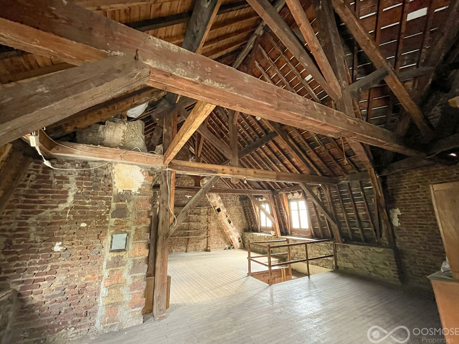 Belle opportunité pour cette grande maison située au bord de la Meuse. - Final-579