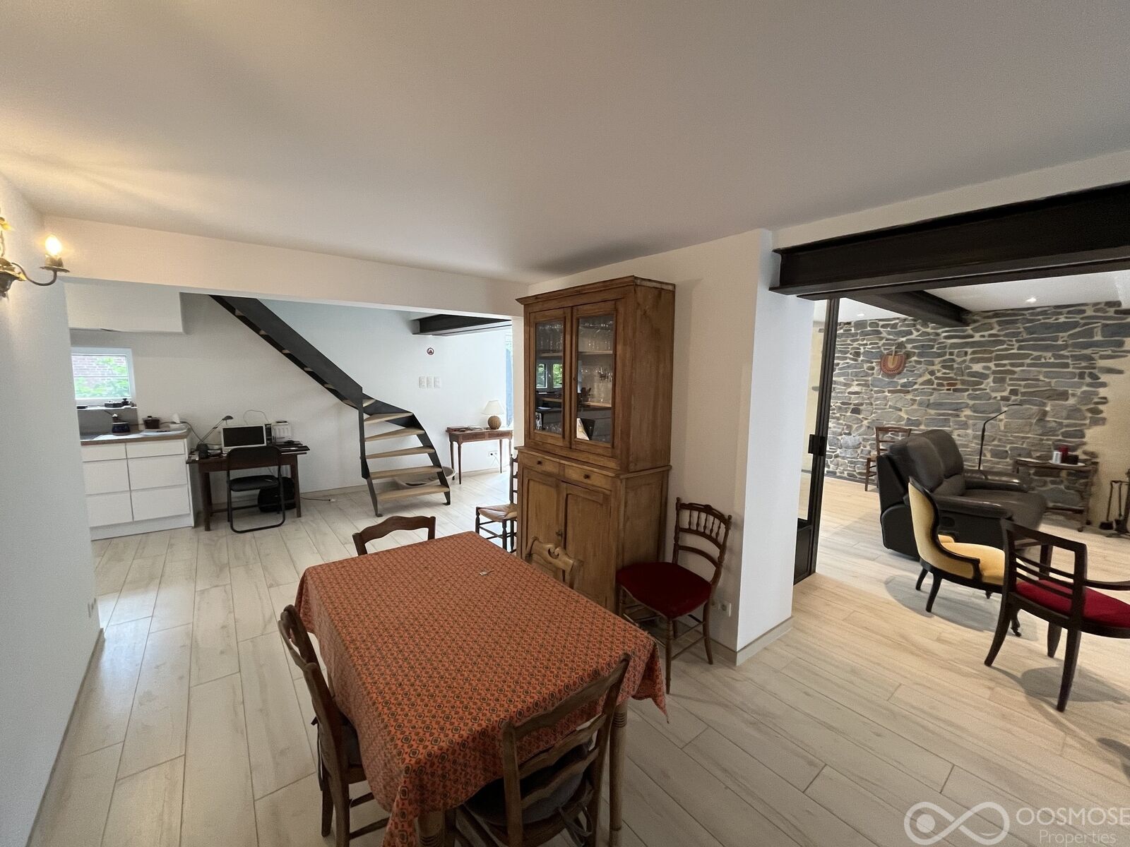 Charmante maison en pierre entièrement rénovée avec goût - Img 6143