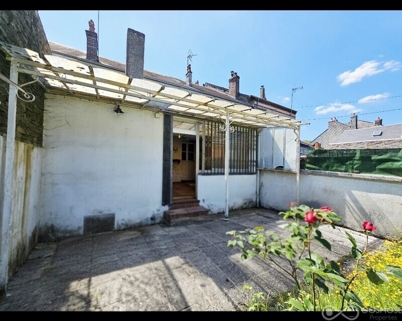 Immeuble comprenant deux maisons - 14486