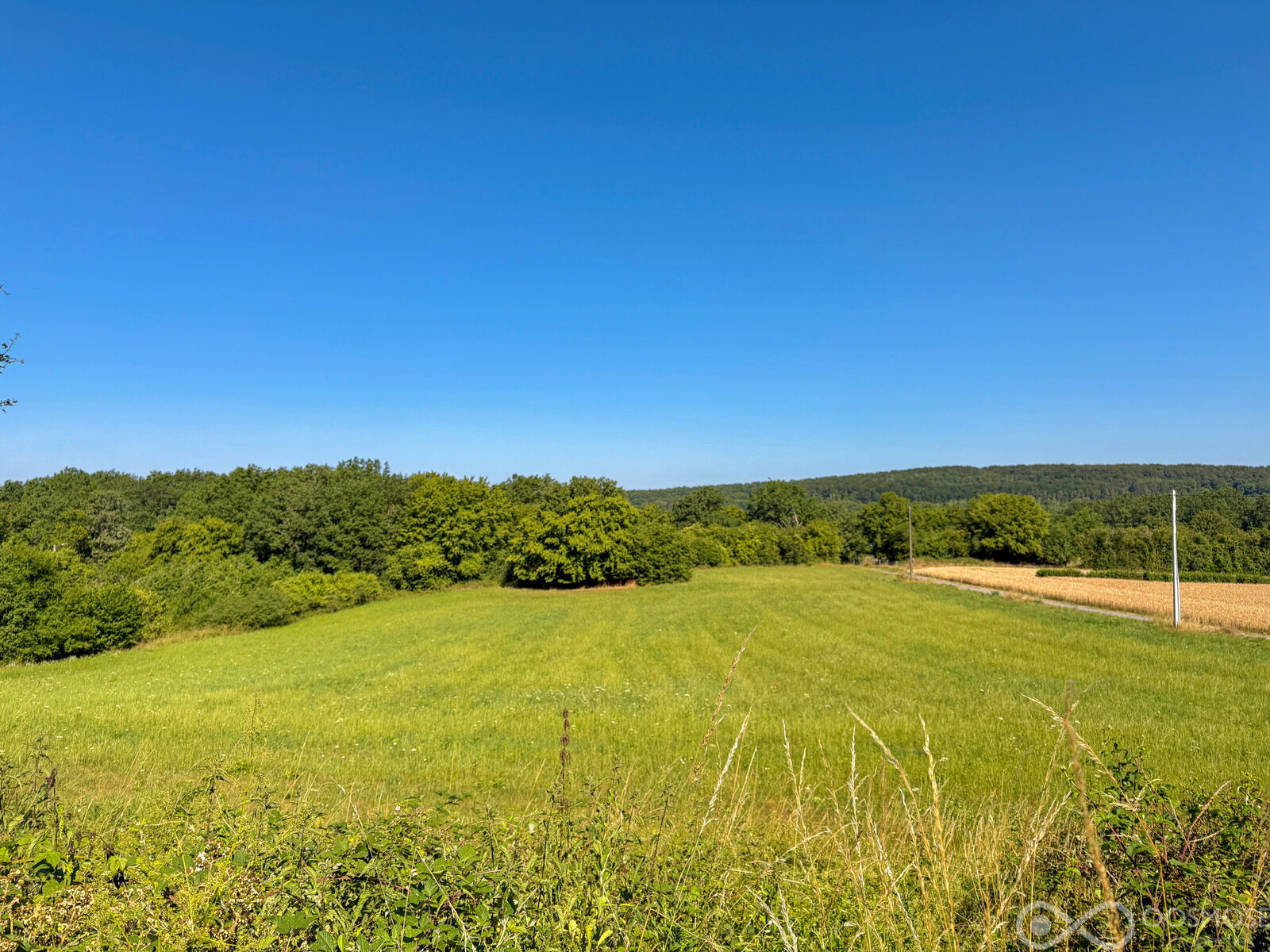 Terrain de 94,5 ares dans un quartier calme - Final-283
