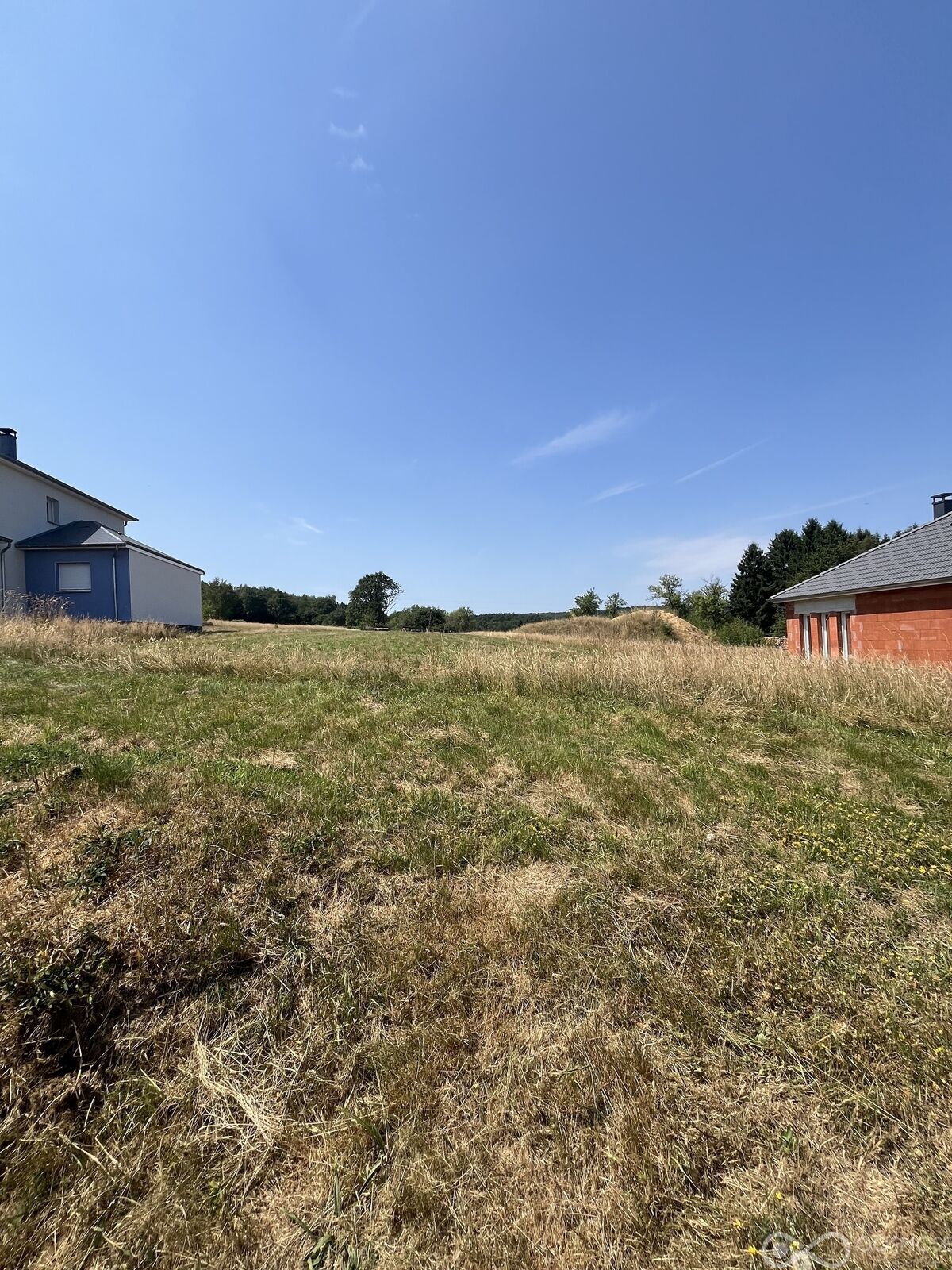 Terrain constructible d'environ 2.000 m2 dans un cadre exceptionnel  - Img 6713