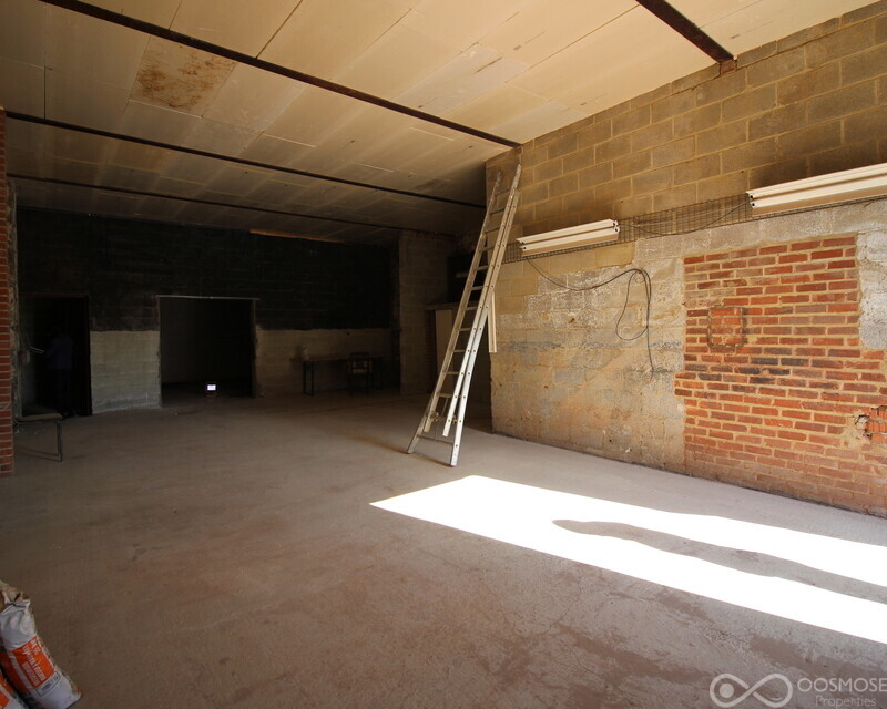 Entrepôt 140 m² situé à proximité de la N5  - Img 4459