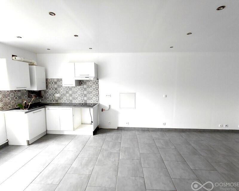 Maison rénovée 2 chambres 77 m² de superficie totale - 20260920 144003