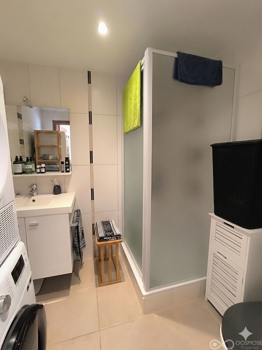 Appartement 2ch avec cour - Gemini generated image jw2eksjw2eksjw2e